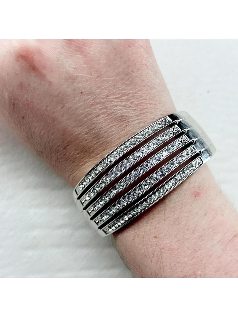 64a. Silvertone Bling Hinge Bracelet 6.75
